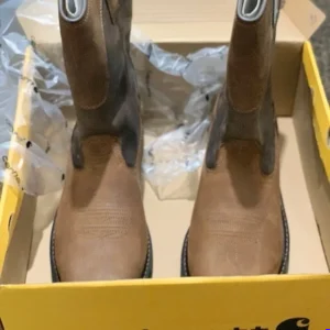 Alternative view of Carhartt boots liquidation pallet