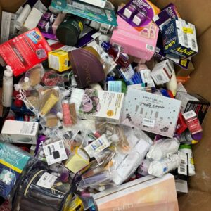 Health and beauty pallets available photo 2025 07 22 23 09 37